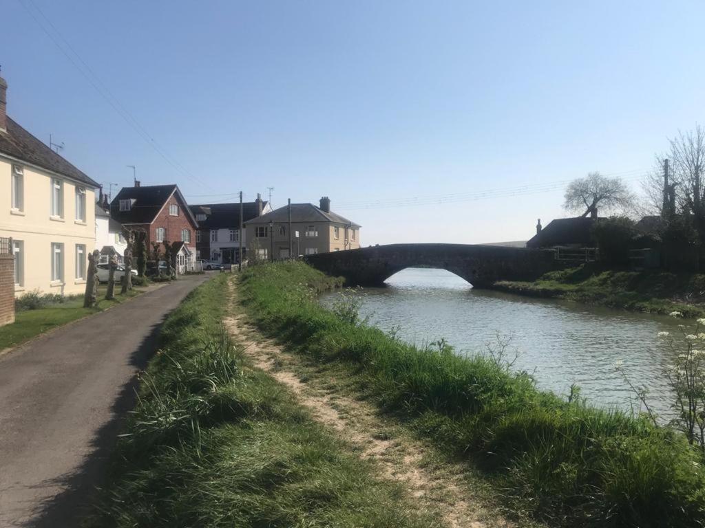 Delightful Cottage On The River Adur Close To Brighton & The Downs No Dogs Sorry Upper Beeding Экстерьер фото