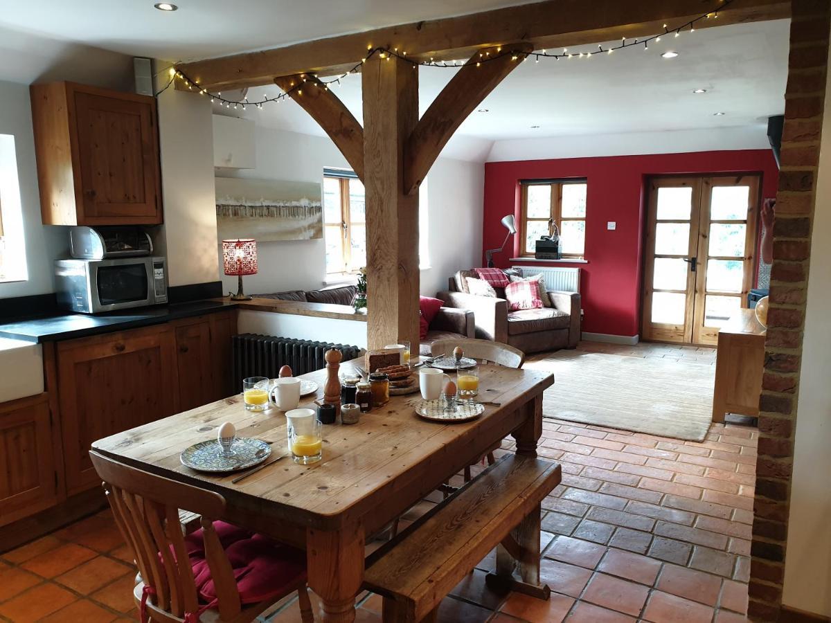 Delightful Cottage On The River Adur Close To Brighton & The Downs No Dogs Sorry Upper Beeding Экстерьер фото