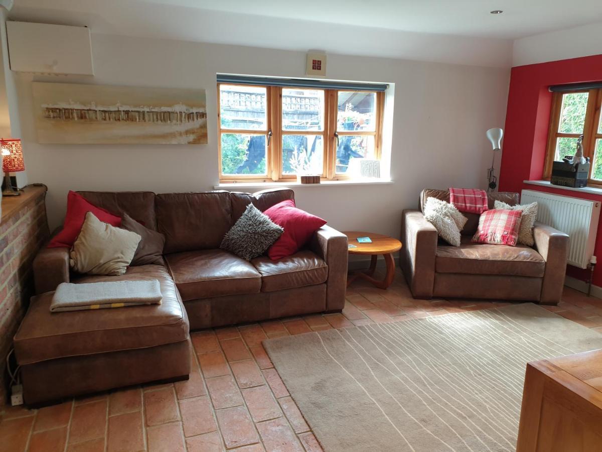 Delightful Cottage On The River Adur Close To Brighton & The Downs No Dogs Sorry Upper Beeding Экстерьер фото