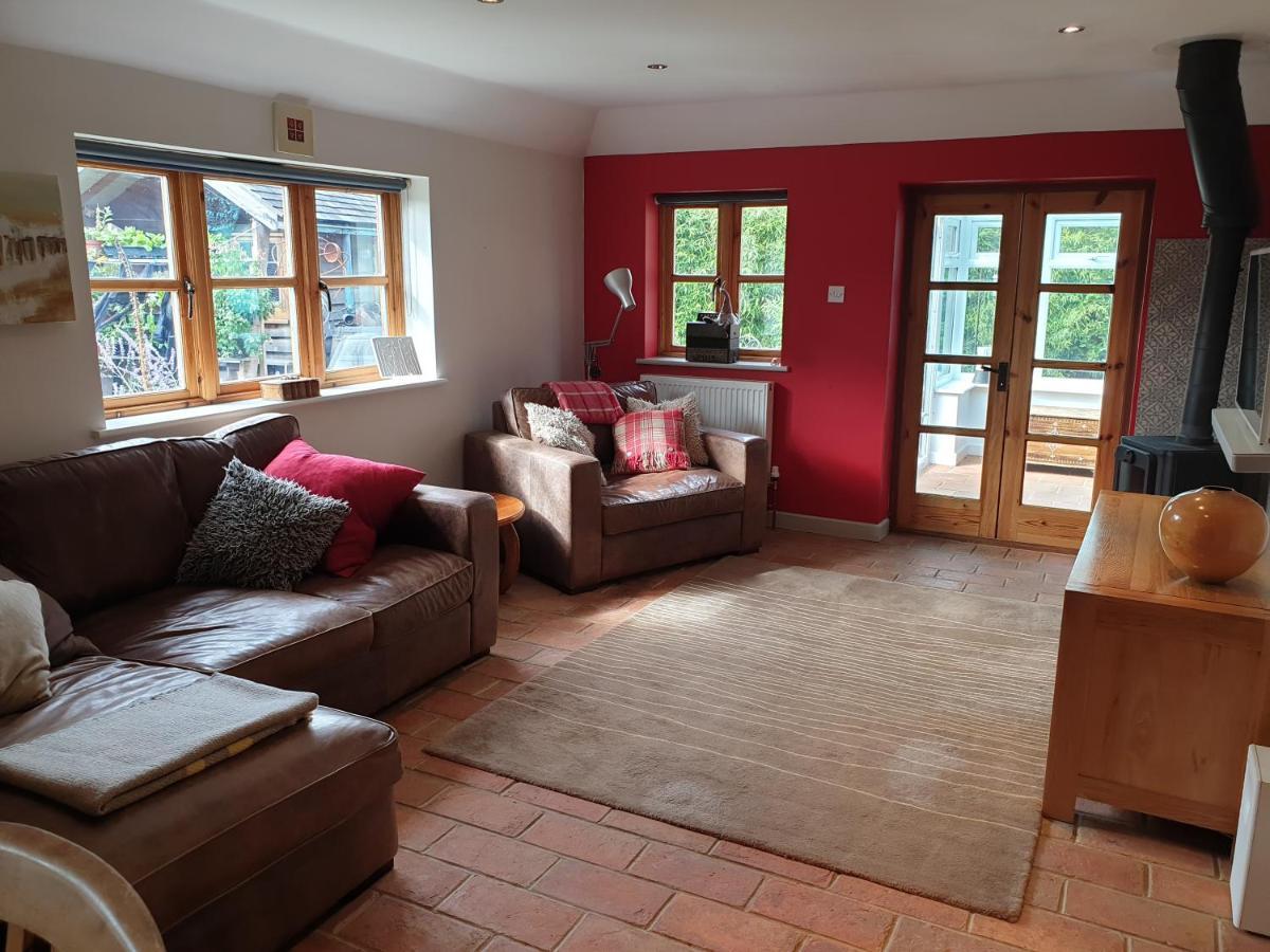 Delightful Cottage On The River Adur Close To Brighton & The Downs No Dogs Sorry Upper Beeding Экстерьер фото